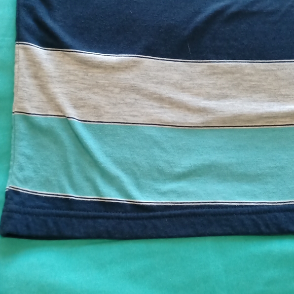 Large HEAVY cotton Old Navy t-shirt - Picture 5 of 12